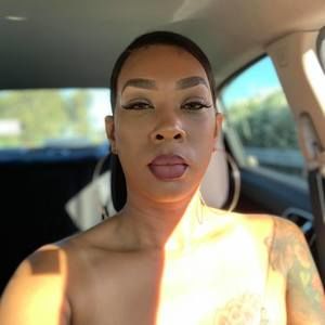 Meet your Posher, Myiesha